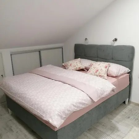 Mira Apart Otel Trebin
