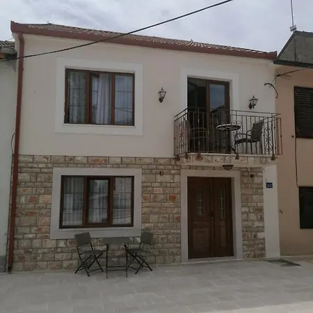 Mira Aparthotel