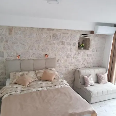 Mira