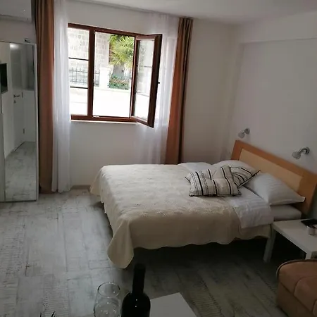 Mira Aparthotel