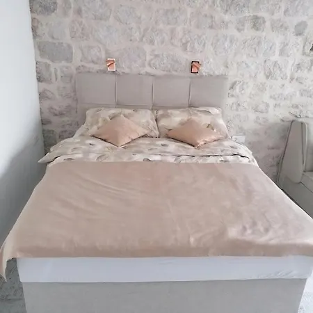 Mira 4*