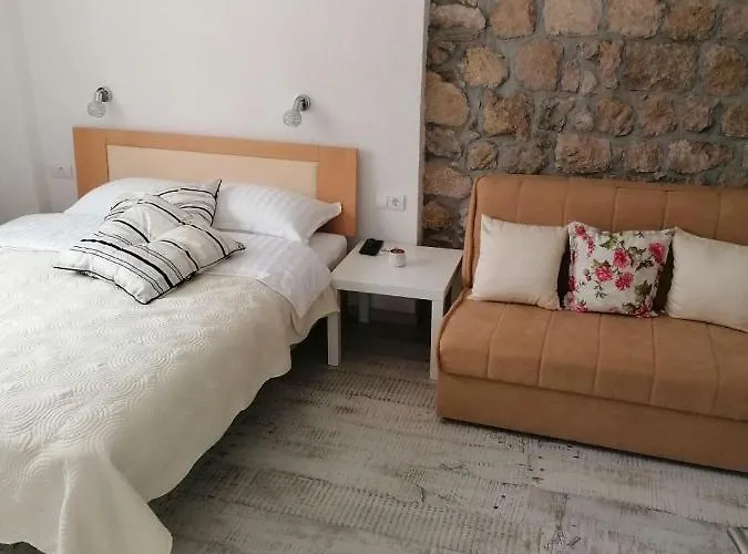 Aparthotel Mira 4*